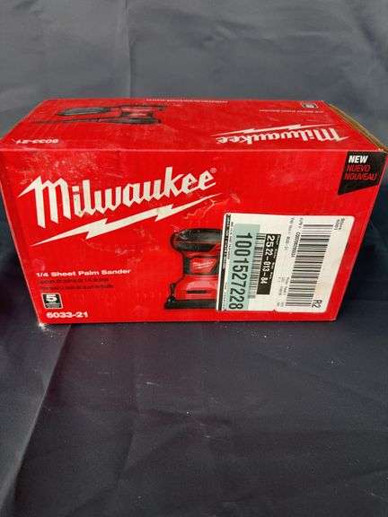 Milwaukee 1/4 sheet palm sander image