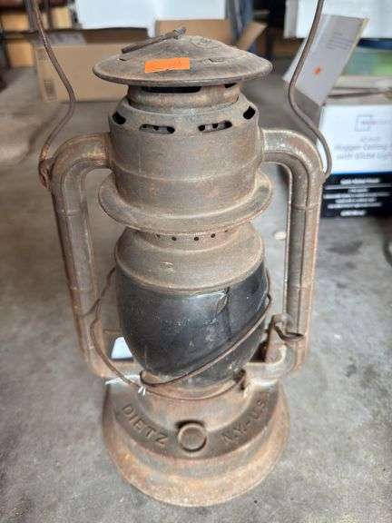 Dietz N. Y. -USA oil lantern image