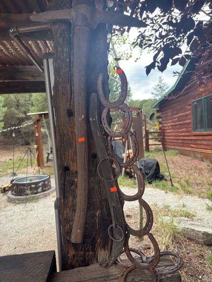 Pick ax , horse shoe art image