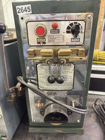 Bandsaw blade welder image