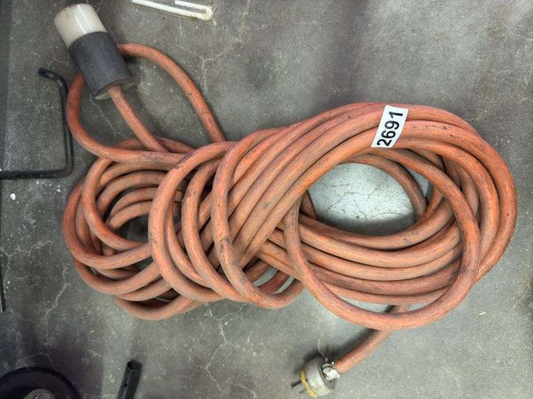 Heavy duty extension cord image
