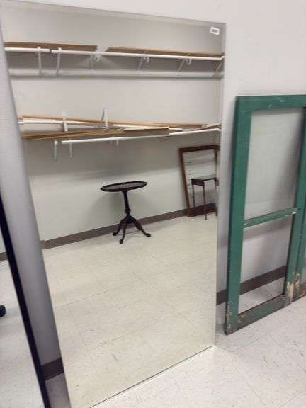 5’x2.5’ beveled mirror. image