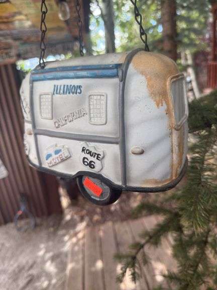 Camper birdhouse image
