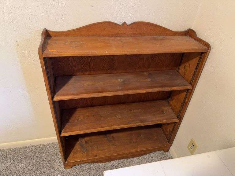 Vintage bookshelf image