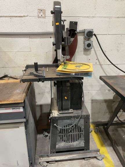 AMT 14 inch bandsaw with extra blades image
