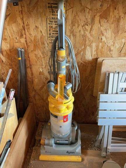 Dyson vacuum image