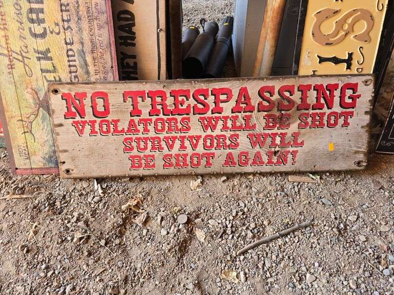 No Trasspassing Wooden Sign image