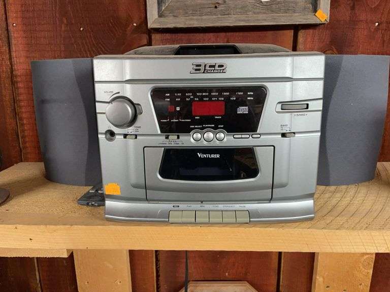 Stereo and speakers image