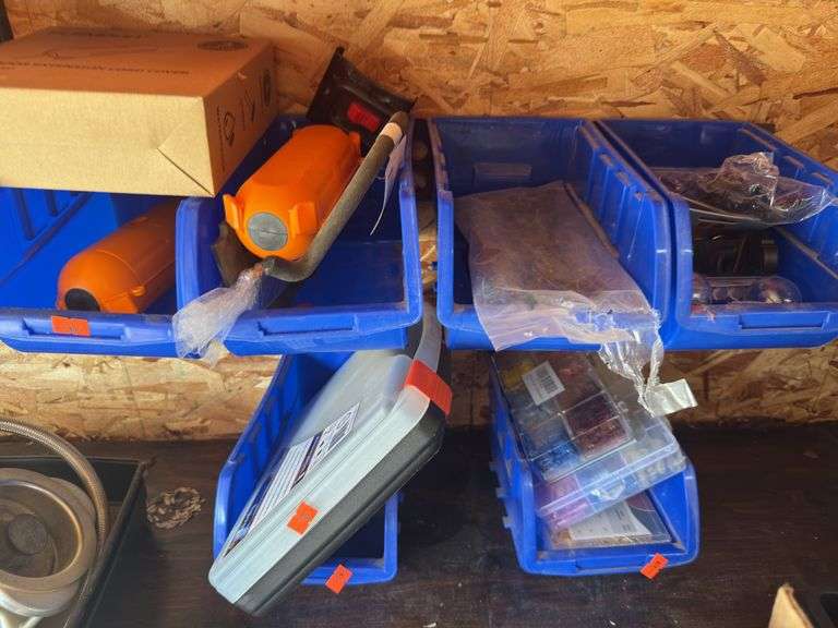 Outdoor extension, cord covers batteries, lightbulbs, trim, connectors, and quick connectors with blue storage fence system image