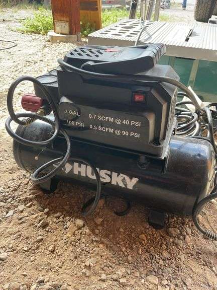 Husky 2 gallon air compressor image
