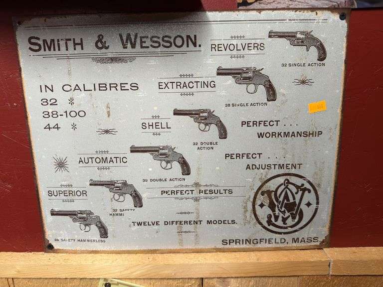 Smith and Wesson pistol metal sign image
