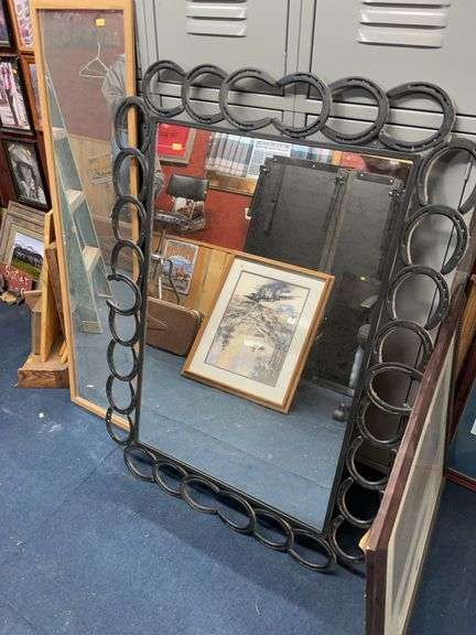 Horseshoe framed mirror image