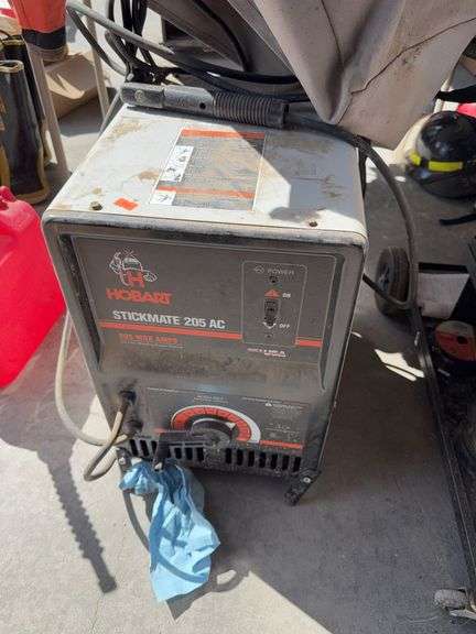Hobart 205 max amps AC welder image