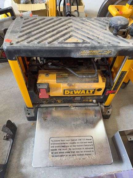 Dewalt planer model DW733 image