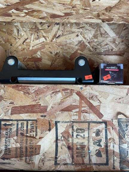 Winch, roller lead, and cable stop pads image
