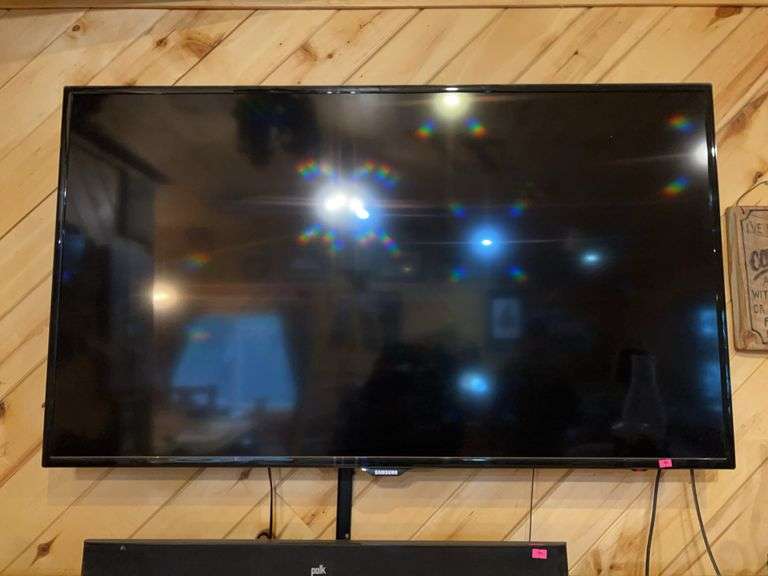 Samsung TV with Polk sound bar  & Blue Ray Player image