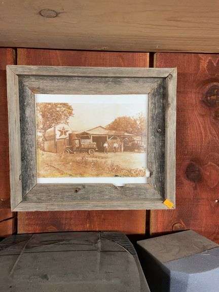 Barnwood framed Texaco picture image