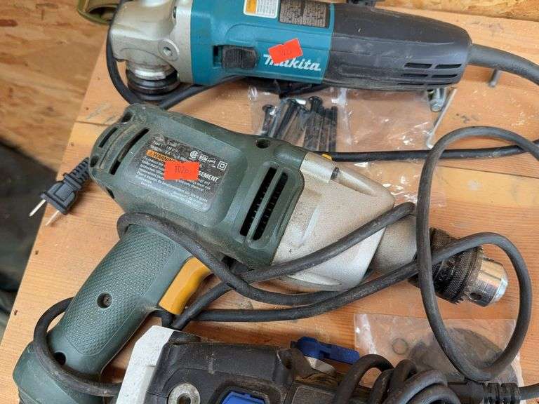 Power drill image