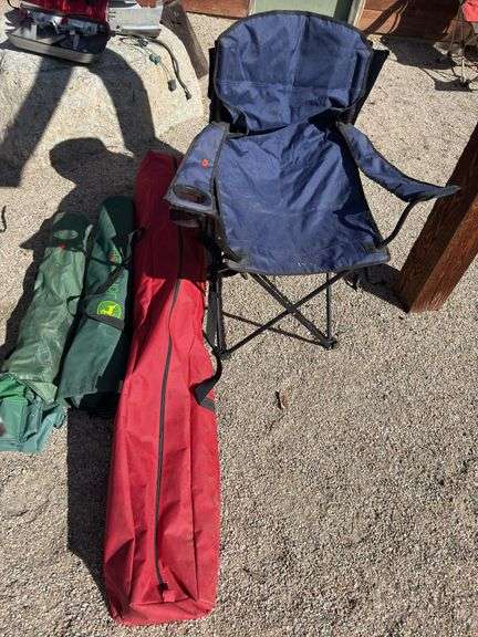 4 collapsible camping chairs image