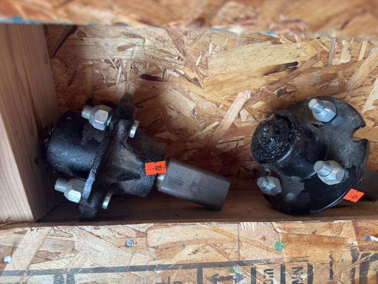 2-Light duty axle hubs image