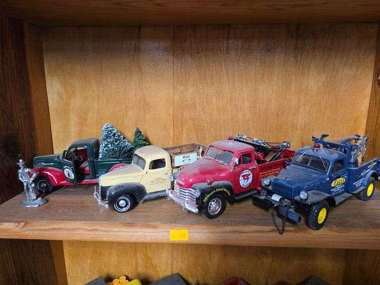 4 Die Cast Antique Collectible Cars image
