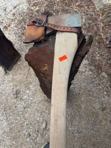 2-Hatchets image