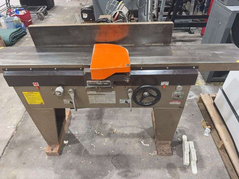 Makita 8” jointer image