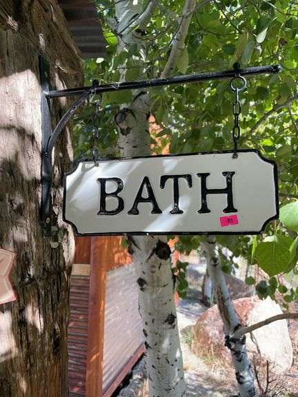 Metal bath sign with hanger image