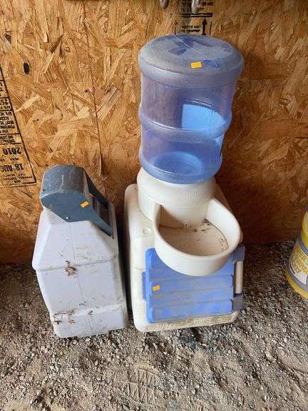 Dog food containers, and automatic watering bowl image