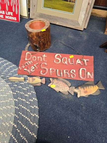 Assorted Miscellaneous Decor Items image