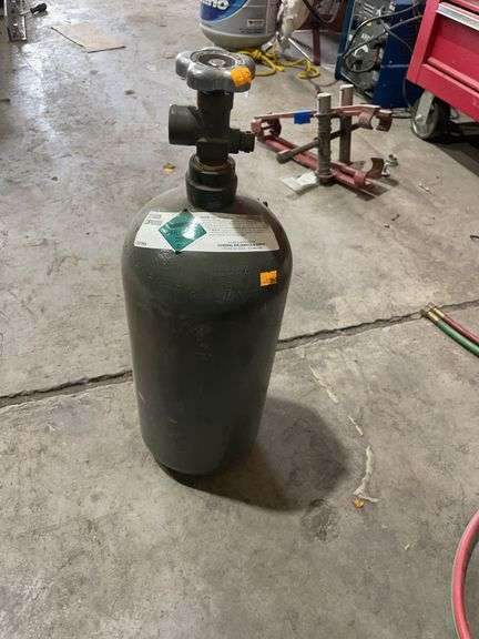 Small nitrogen bottle image