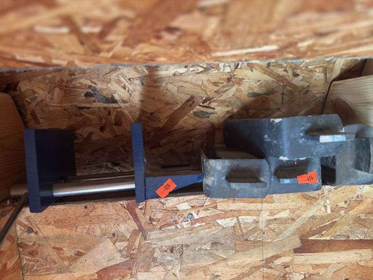 Bench face in four metal brackets image