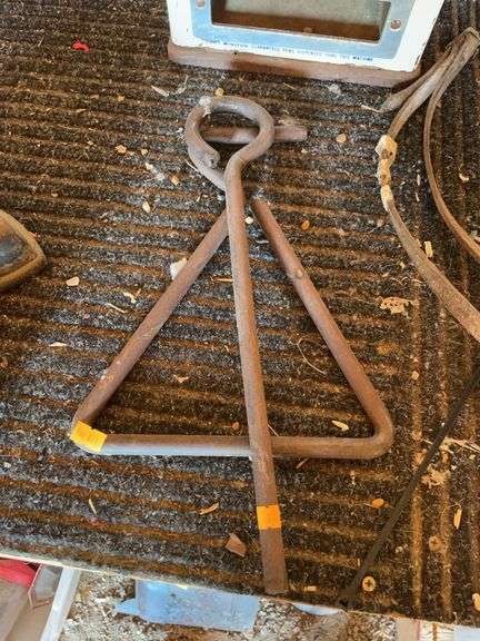 Metal dinner triangle image