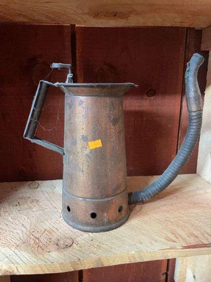 Vintage oil can image
