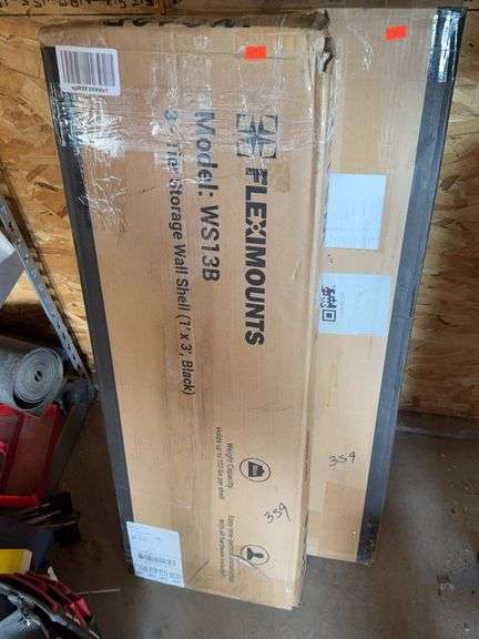 Three deer wall shelf new in box X2 image