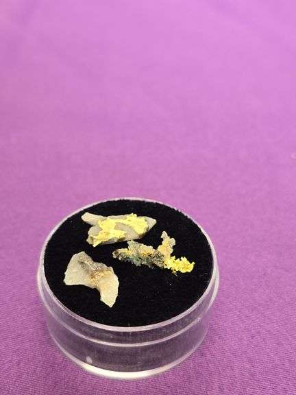 Crystalline Gold Nugget Specimen Gold Bullion Quartz lot  1.86 Grams Total Weight image