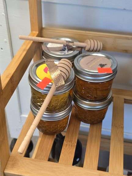 6 Mini Jars of Honey image