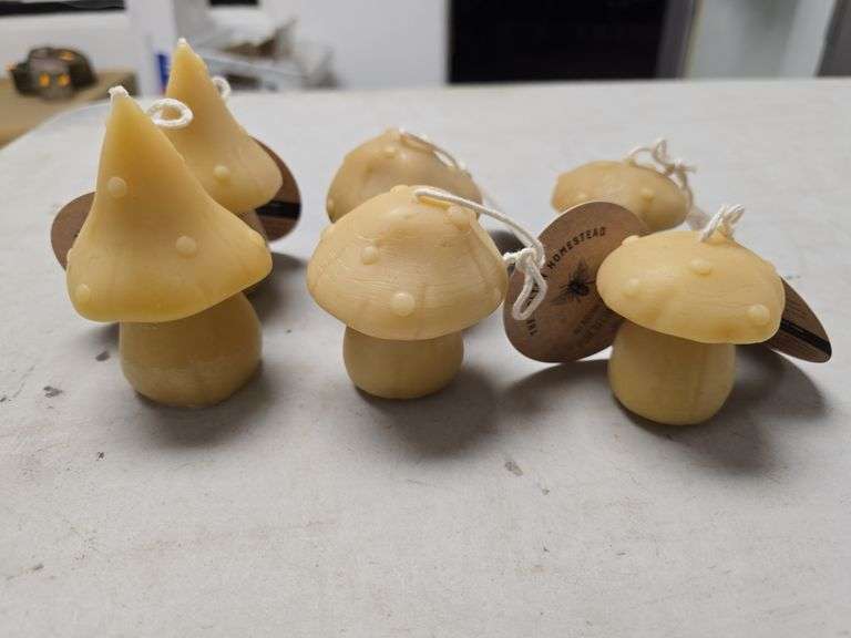 6 Holton Homestead Pure Beeswax Candles image