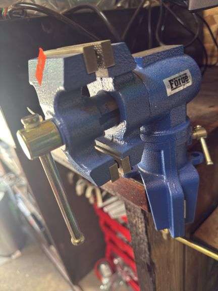 Forge benchtop vice image