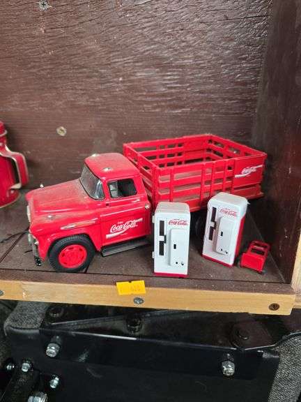 Die Cast Coke Delivery Truck with two vending machines image