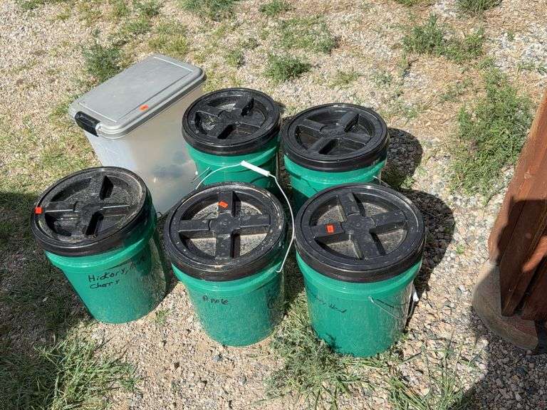 5 buckets of pellets for smoker , cherry, legendary blend, apple,Hickory image