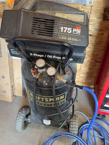 Craftsman air compressor 25 Gallon image