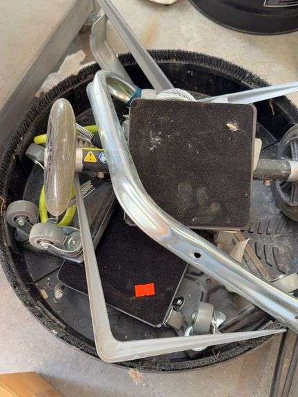 Rolling casters circular pressure washer head image