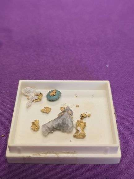 Russia Bullion Crystallized Gold Specimen lot 1.12 Grams Total Weight image