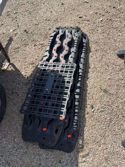 Traction pads image
