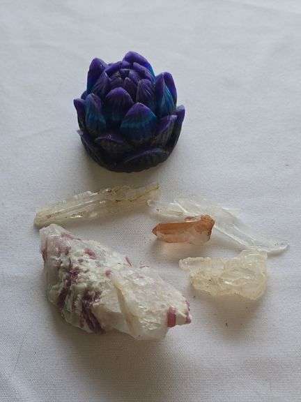 Meditation lotus copper quartz flower faden quartz  and others lot 12 Oz image