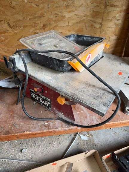 Chicago electric tile saw image