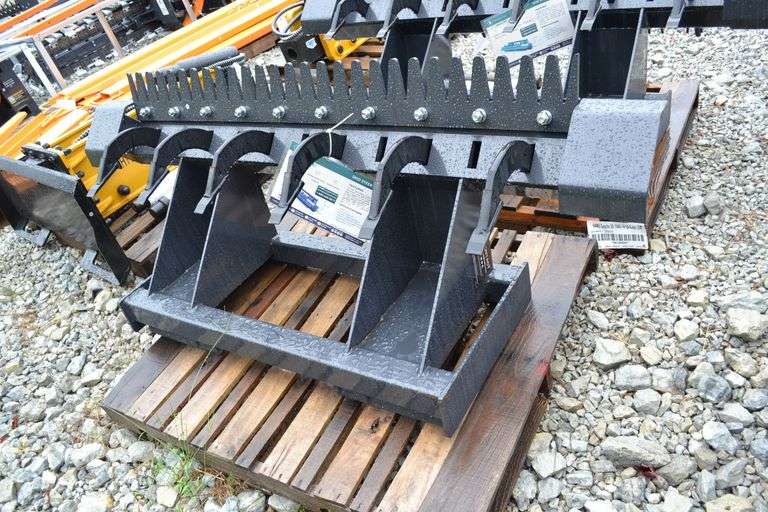 Skid Steer Ripper image