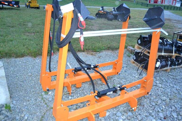 2025  UC-22-60W Unroll round bales quickly and efficiently image