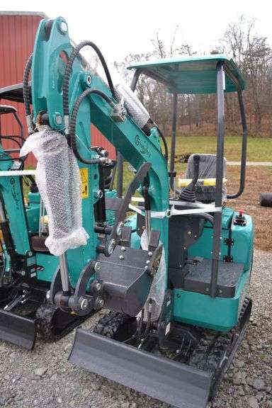 QK16R Mini Excavator image